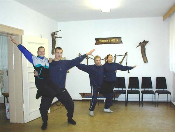 2001-09-21 DanceCamp 2001